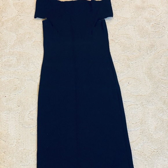 NWOT Lark and Ro Bodycon Navy Off the Shoulder File Midi Dress Medium - Picture 2 of 3